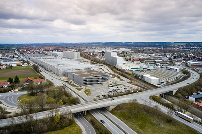 創(chuàng)新驅(qū)動未來 全新BMW iX在丁格芬工廠投產(chǎn)，年內(nèi)上市，引領(lǐng)豪華智能出行新時代